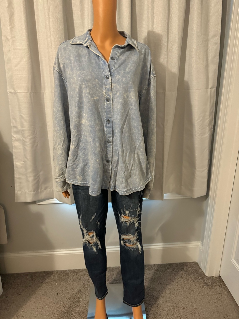Great Jane & Delancey size L blue knit button up long sleeve shirt new - Picture 2 of 6